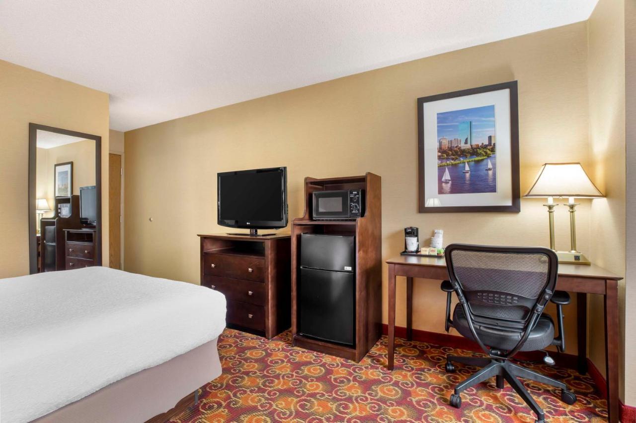 Best Western Plus The Inn At Sharon/Foxboro Exterior photo